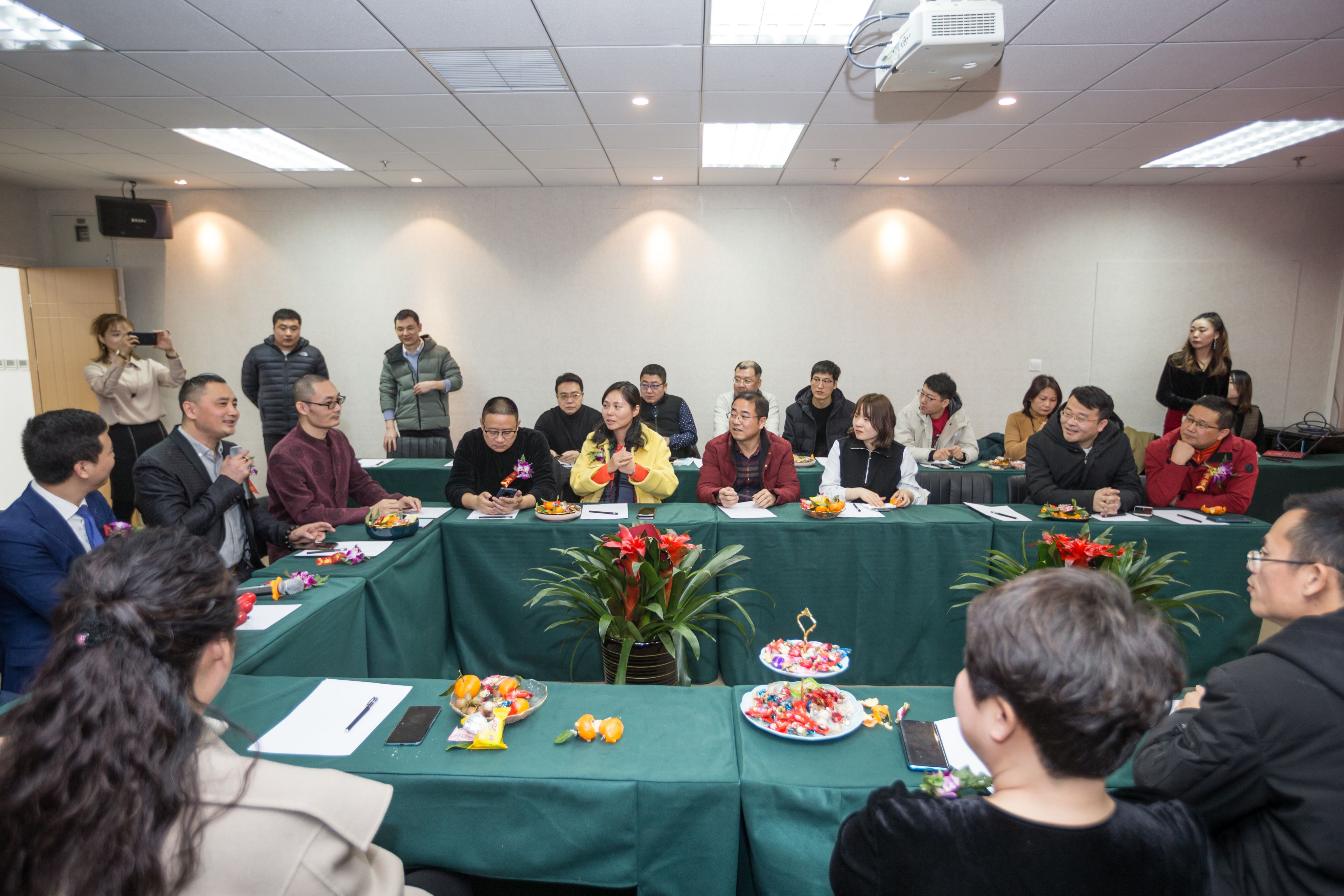 MTY4ODg1MzgwNDM3NjIwNw_584249_6qDFu86rBm0Sna-r_1608191594[1]